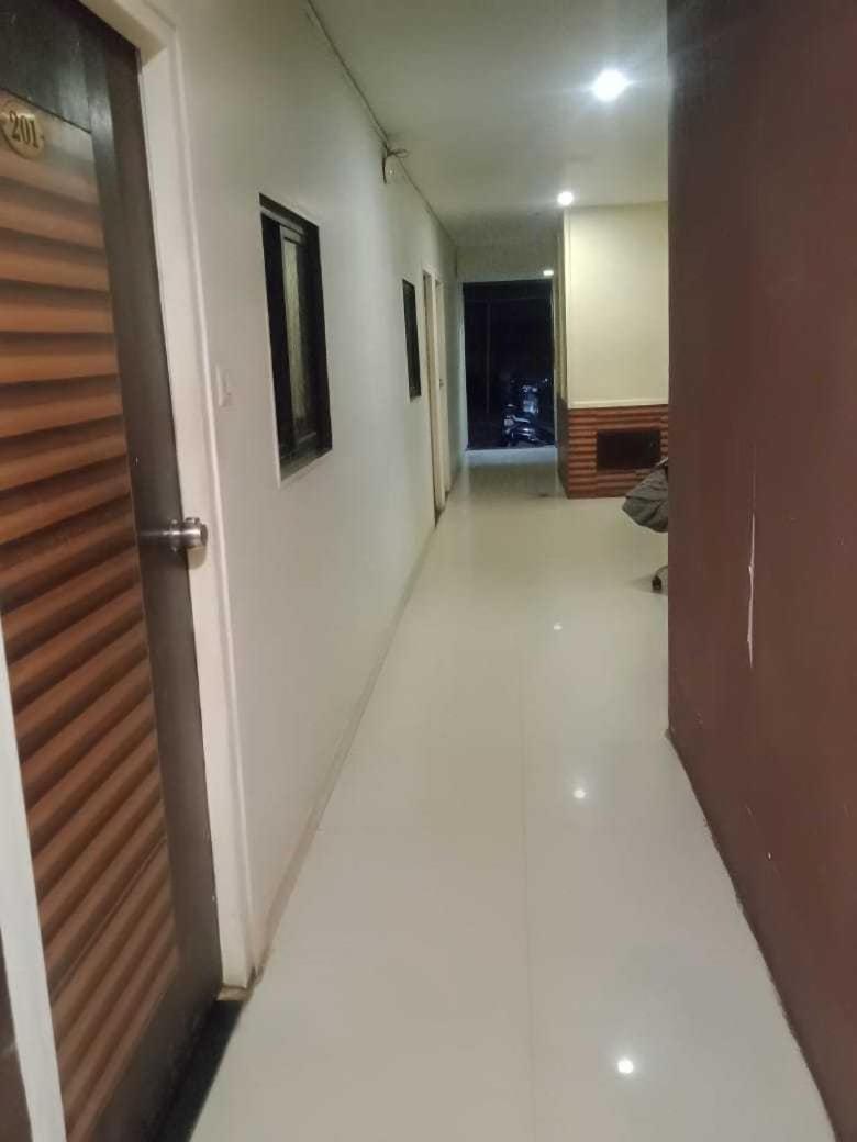 Spot On Hotel Shreeji Palace Ahmedabad Extérieur photo