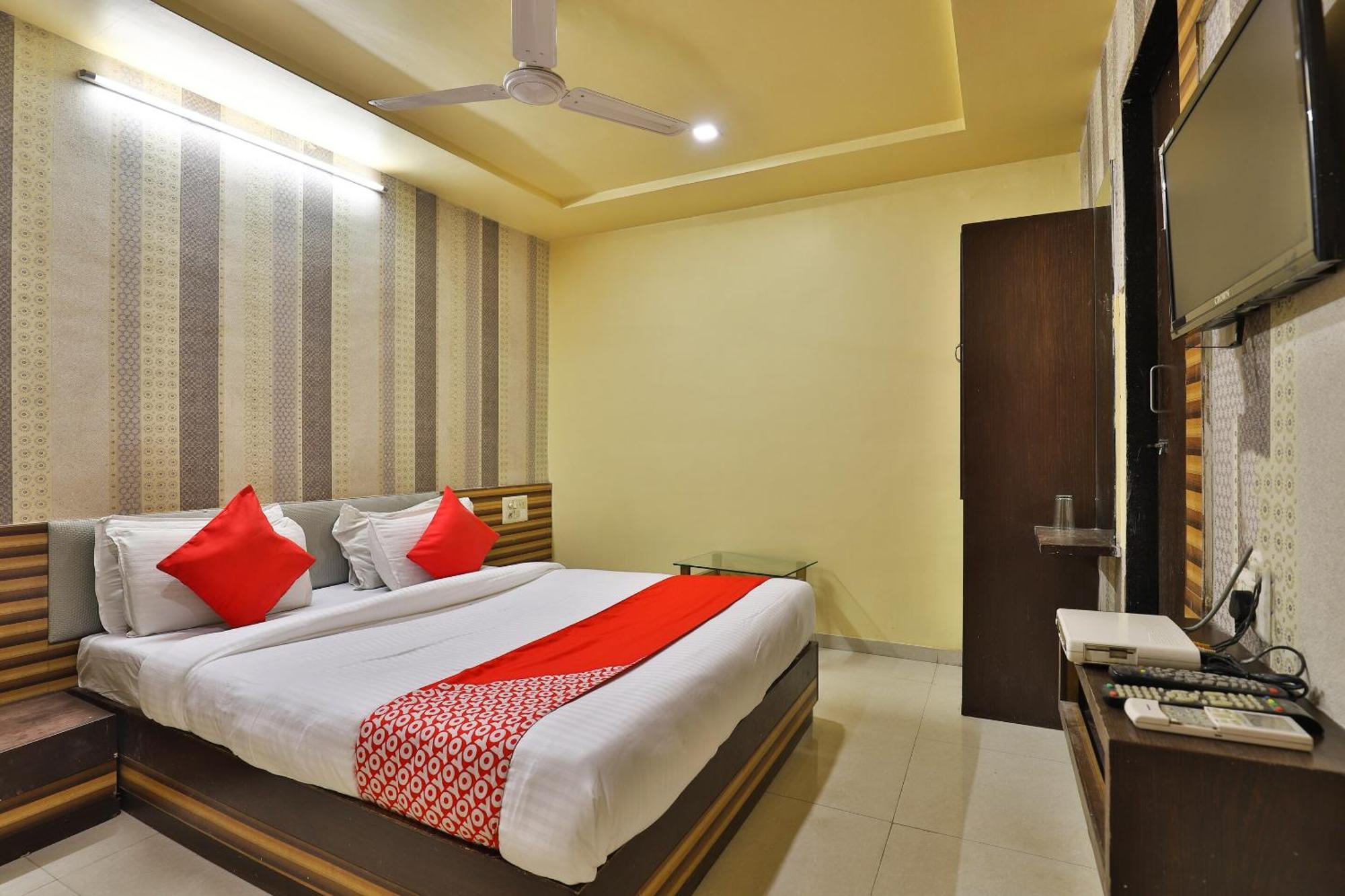 Spot On Hotel Shreeji Palace Ahmedabad Extérieur photo
