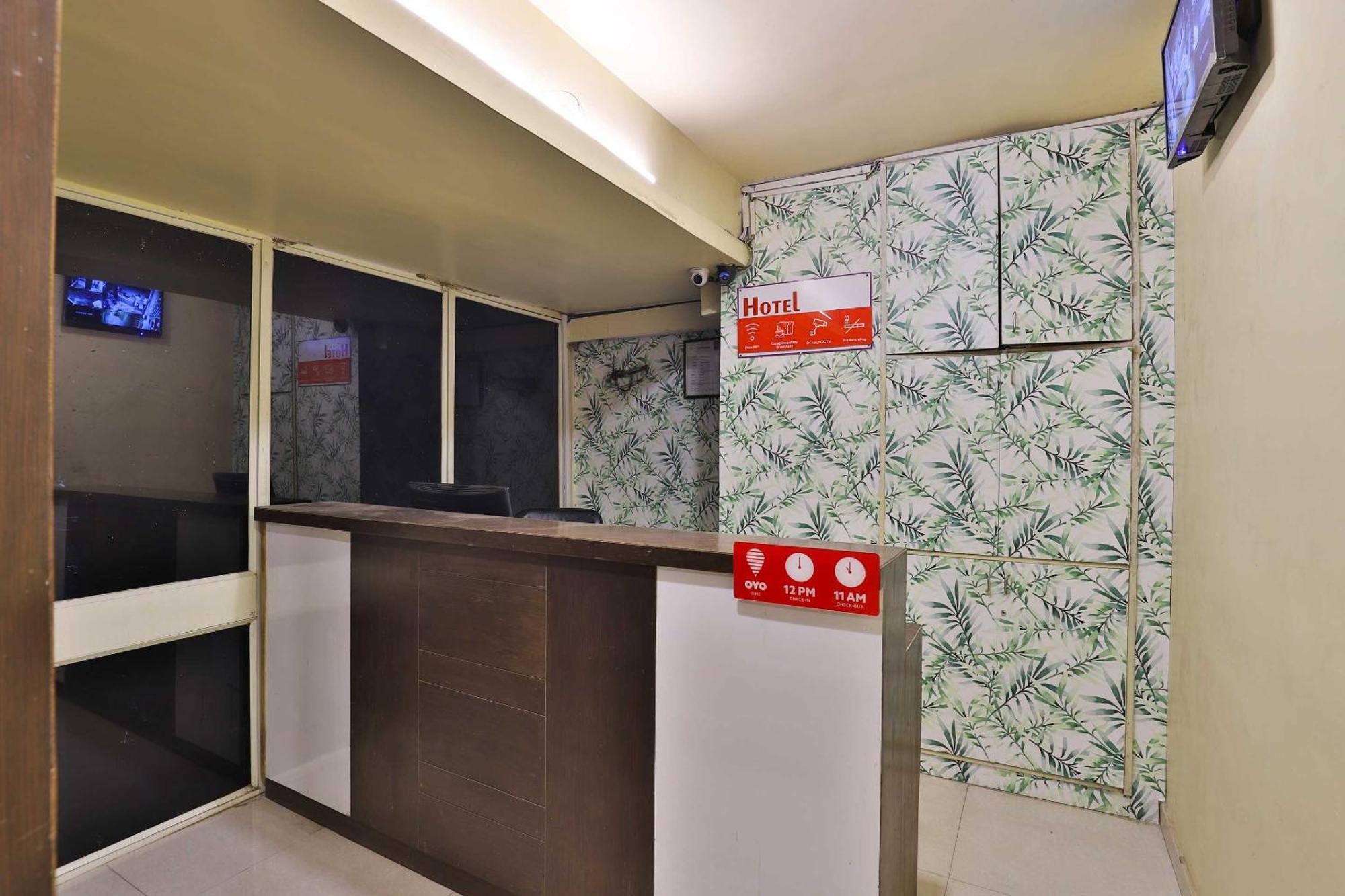 Spot On Hotel Shreeji Palace Ahmedabad Extérieur photo