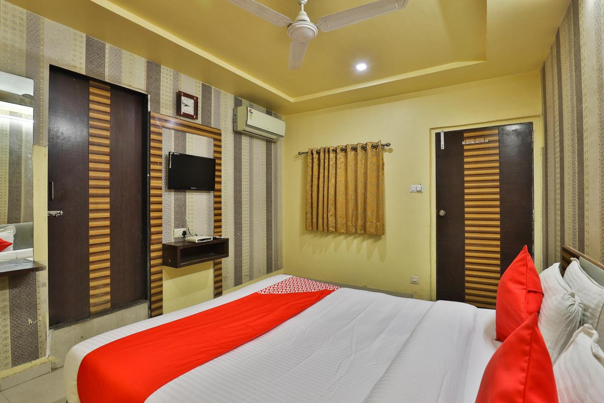 Spot On Hotel Shreeji Palace Ahmedabad Extérieur photo